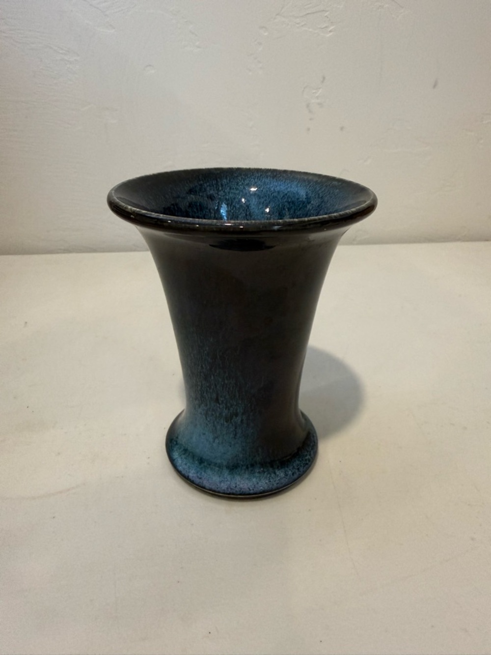 Vintage Blue Glazed Fluted Bud Vase Jar Cup Art‎ Pottery Modern Style Bird Sign